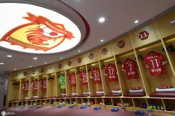 英雄联盟博彩 -清晨里尔备战中超，更衣室发声细节曝光，气氛紧张，临场指挥获称赞 