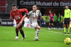 LOL赛事竞猜 -关于雷恩训练开放日，赛后绝杀压哨引观众欢呼，法甲在即，训练强度显著提升的信息