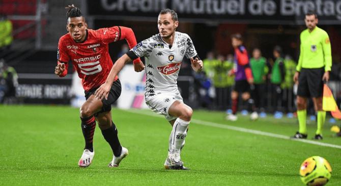 LOL赛事竞猜 -关于雷恩训练开放日，赛后绝杀压哨引观众欢呼，法甲在即，训练强度显著提升的信息