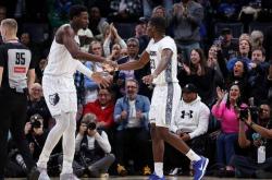 LOL赛事竞猜 -太狠了！孟菲斯灰熊主帅复盘备战法国杯北京首钢围绕德甲官宣签约，曼联围绕欧超杯调整名单的简单介绍