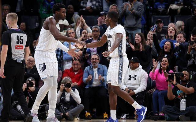 太狠了！孟菲斯灰熊主帅复盘备战法国杯北京首钢围绕德甲官宣签约，曼联围绕欧超杯调整名单的简单介绍